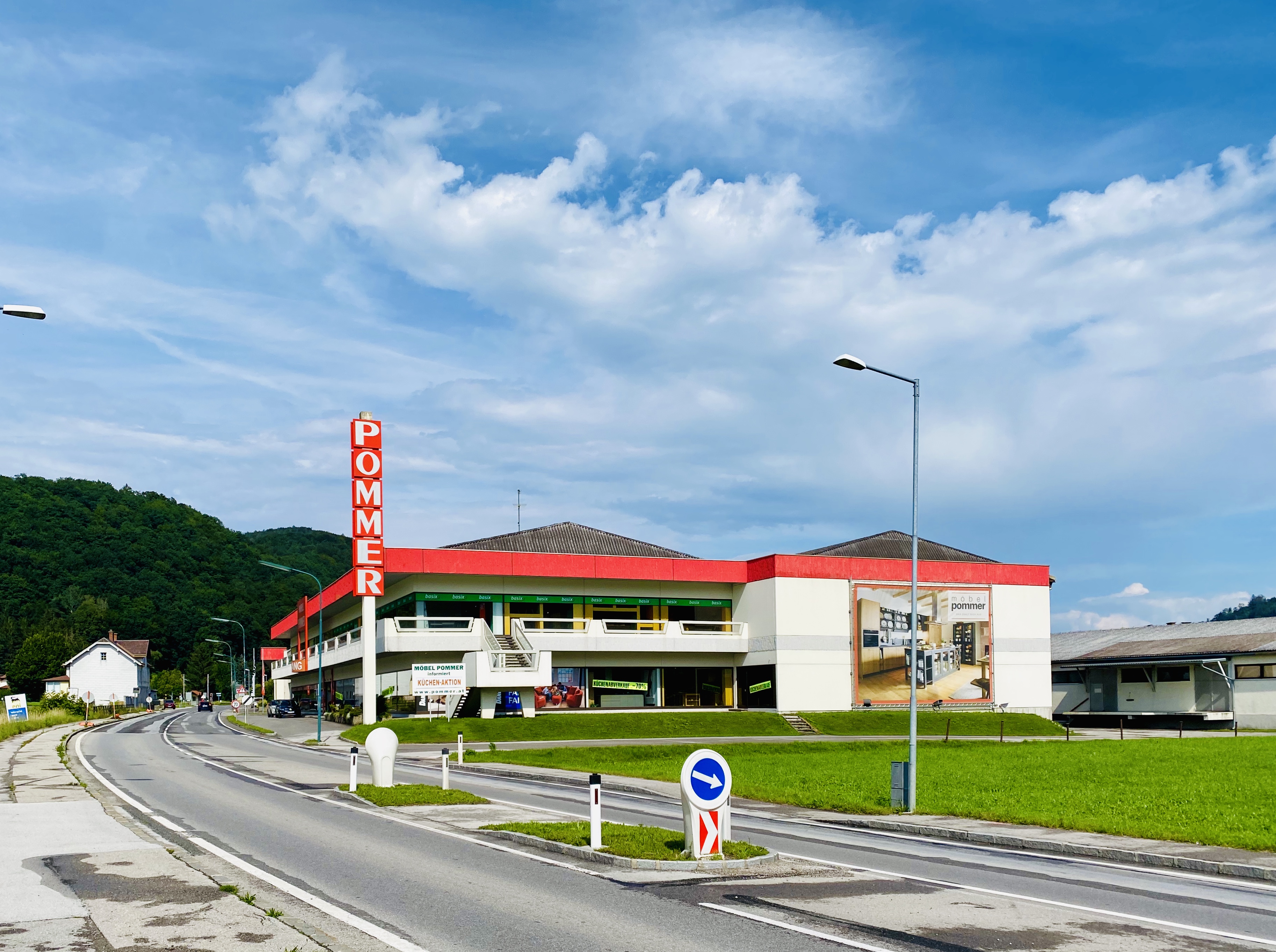 karl-pommer-gmbh--co-kg-moebelhandel-st-veit-an-der-goelsen banner